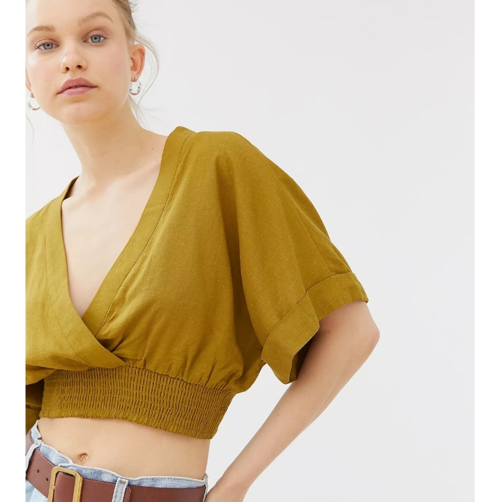 Urban outfitters linen crop top shirt M